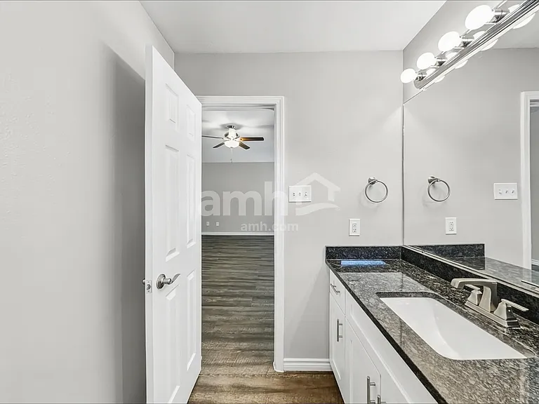 13211 Ambrosa Dr — Photo 9