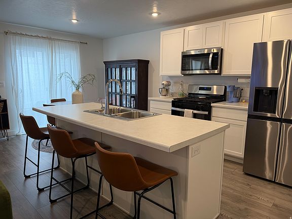 2nd image of 1908 N Patchwork Ave #1109