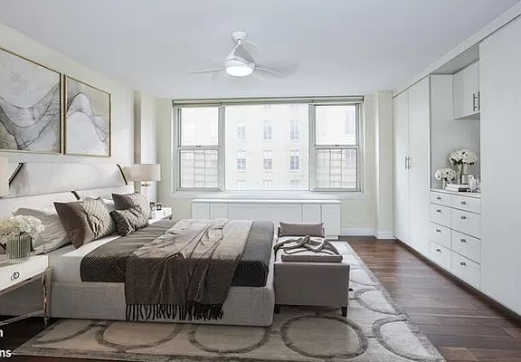 4th image of 139 E 63rd St APT 8B