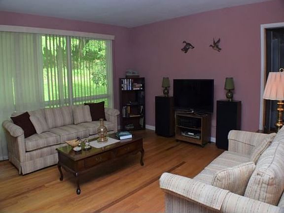 4th image of 1016 Beechwood Ln