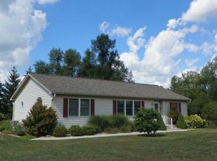 51440 Parkville Rd, Three Rivers, MI 49093