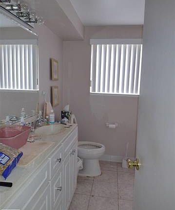 5th image of 39845 Parklawn Dr
