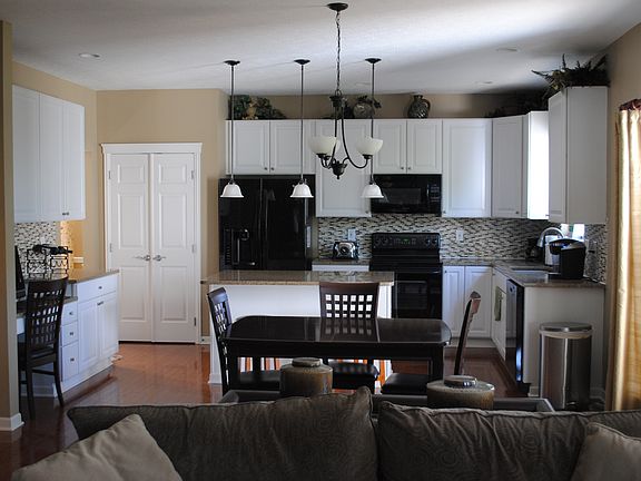4th image of 5097 Sierra Dr