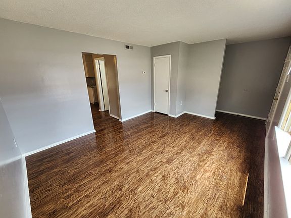 3rd image of 6526 White Horse Rd Unit 6C