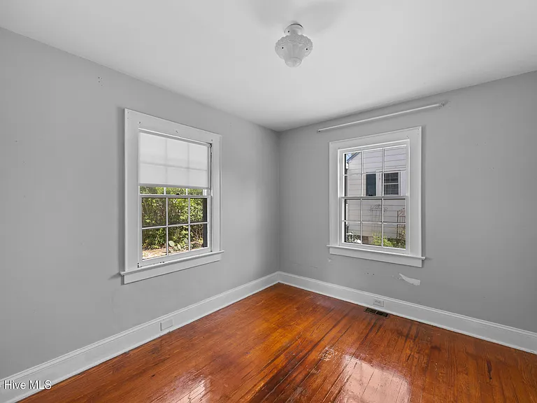2137 Jackson St — Photo 20