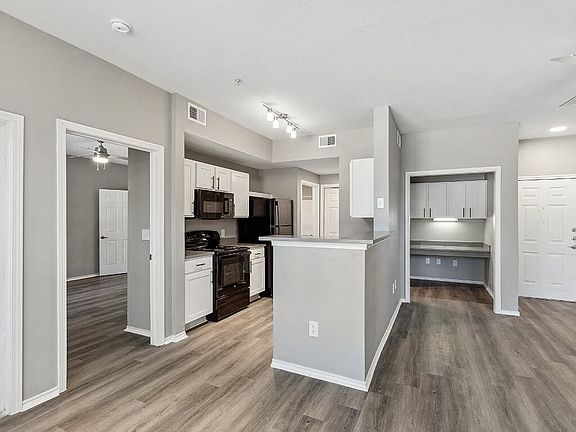 4th image of 2803 Fredericksburg Rd APT 4113