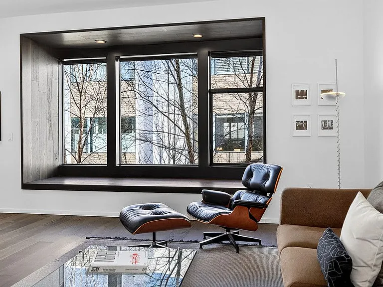 979 Eames Walk — Photo 21