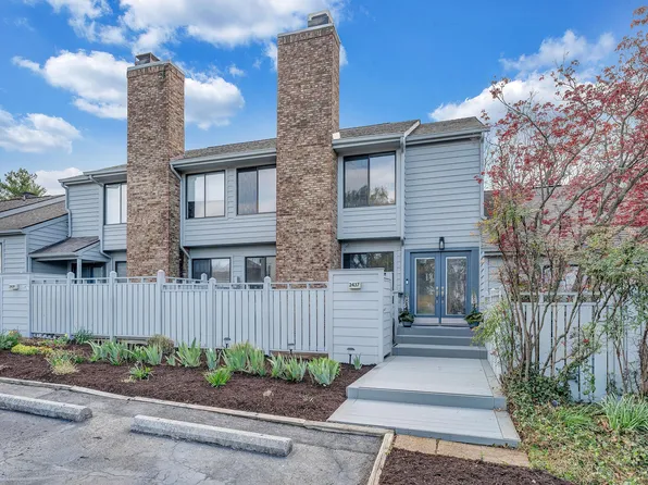 2437 S Clearing Rd, Salem, VA 24153