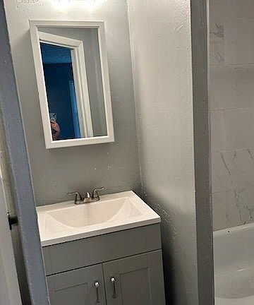2nd image of 2936 Toledo Ave #1