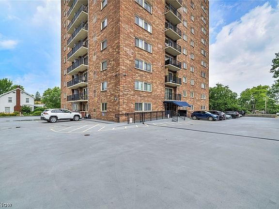 3rd image of 15555 Hilliard Rd APT 504