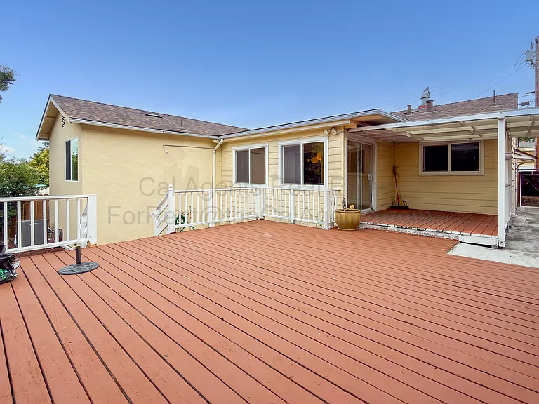 23940 Carmelita Dr — Photo 15