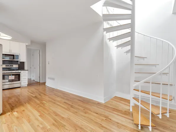 226 East 25th Street image 1 of 14