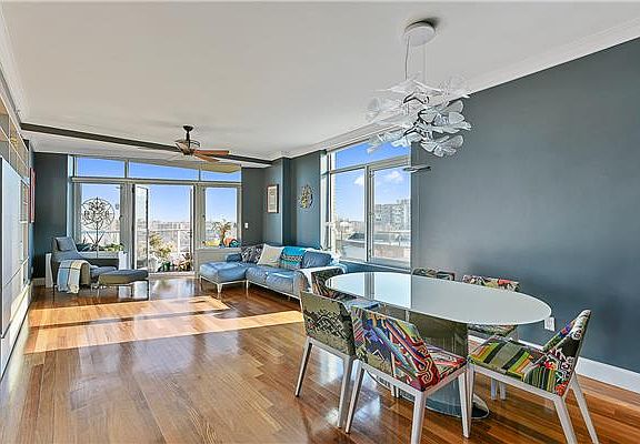 5th image of 3220 Arlington Ave APT 8A