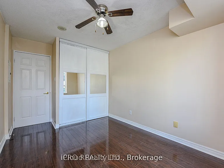 156 Enfield Pl #302 — Photo 14