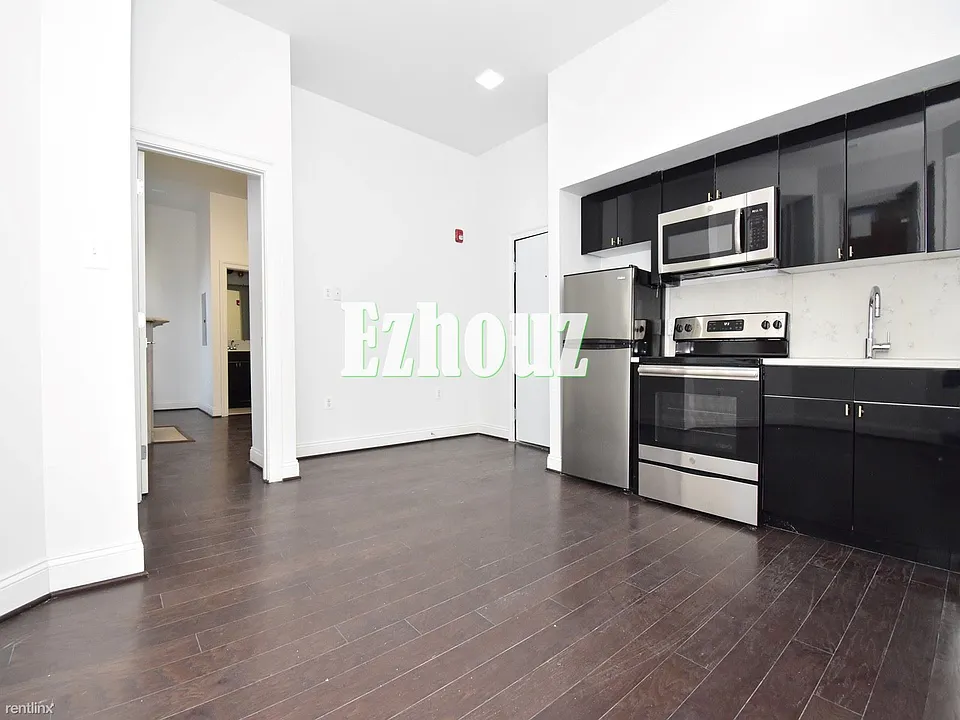 1200 st paul apt 302 kitchen2