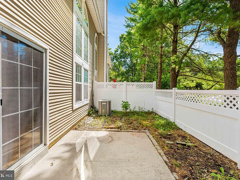 16 Lee Ct — Photo 41