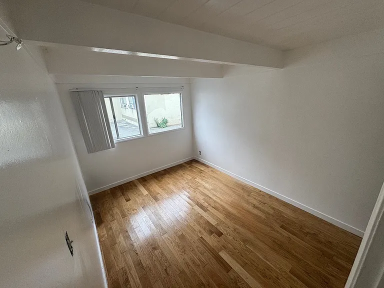 5415 West San Vicente — Photo 9