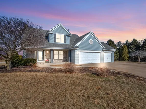 4832 Wood Duck WAY, West Bend, WI 53095