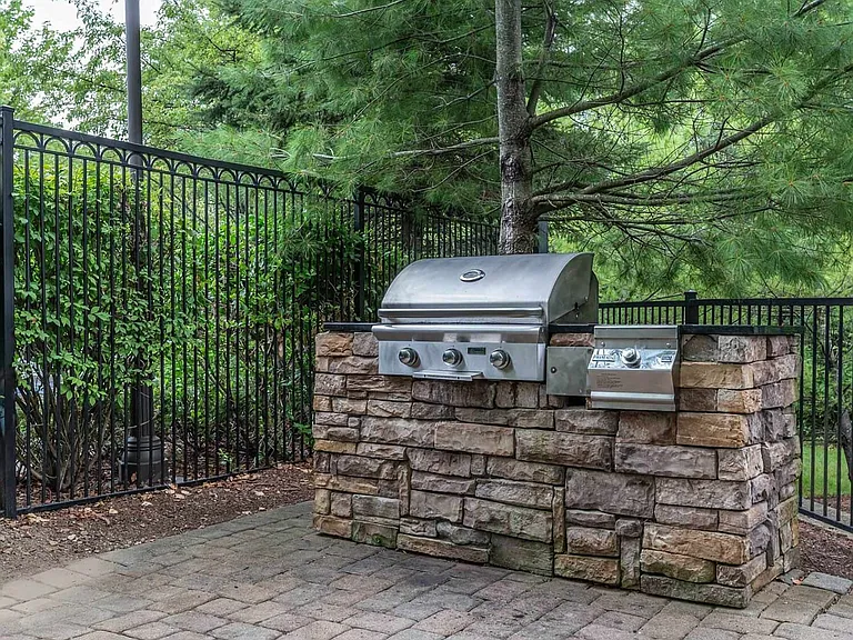 Ridge at Blue Hills — Photo 31
