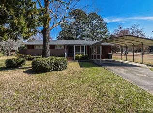 1502 Swainey Ave, Fayetteville, NC 28303