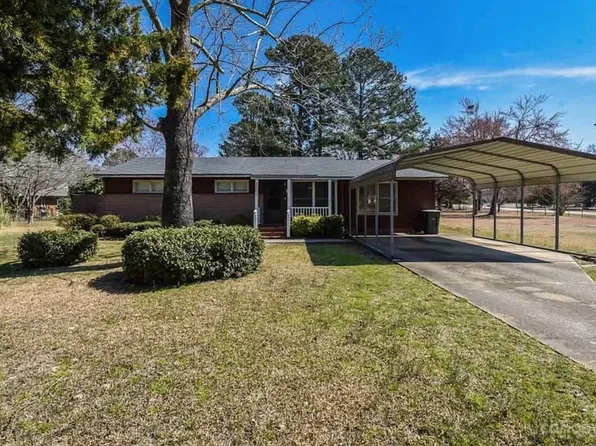 1502 Swainey Ave, Fayetteville, NC 28303