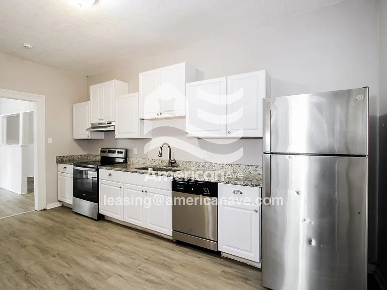556771_005_wm_-_kitchen_13189099.jpg