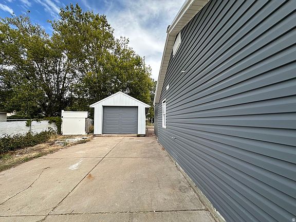 2nd image of 3574 Madison Ave
