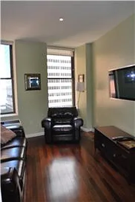 Sold by R New York | media 8