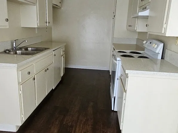 200 W. Arbor Vitae St., 200 W Arbor Vitae St APT 37, Inglewood, CA 90301