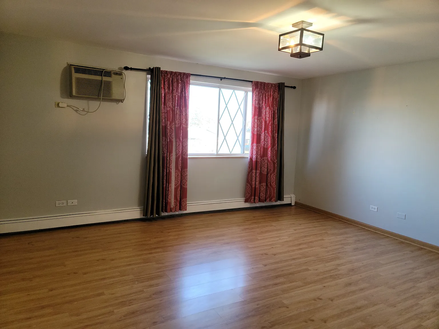 2 bed, 950 sqft, $1,800 — Photo 3