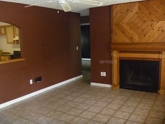 3rd image of 304 Providence Blvd