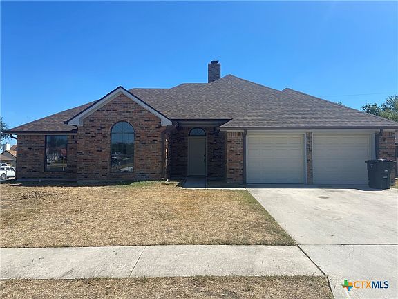 3rd image of 4701 Shawn Dr