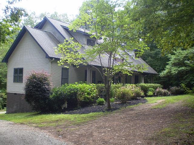 1st image of 395 Owls Nest Dr