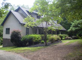 395 Owls Nest Dr, Bracey, VA 23919