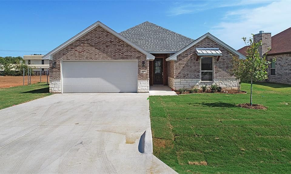 1st image of 443 Silverton Dr