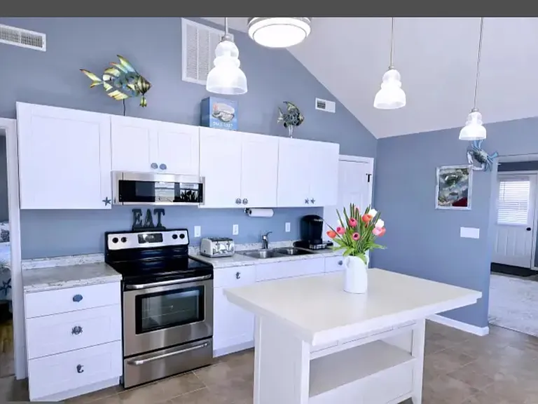2508 Old House Point Rd — Photo 6