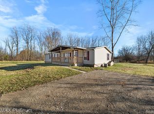 12853 Barnes Rd, Byron, MI 48418