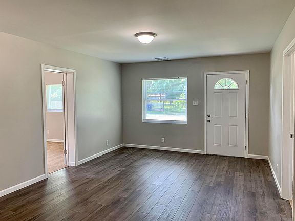 4th image of 272 Southard Dr