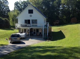 160 Joe Cooper Farm Rd, White Oak, WV 25989
