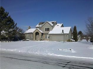 2 Southwind Way, Rochester, NY 14624