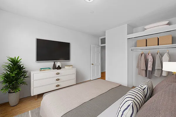 Rented by Vector New York, LLC | media 21