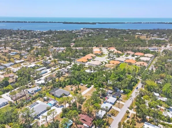 521 Artists Ave, Englewood, FL 34223