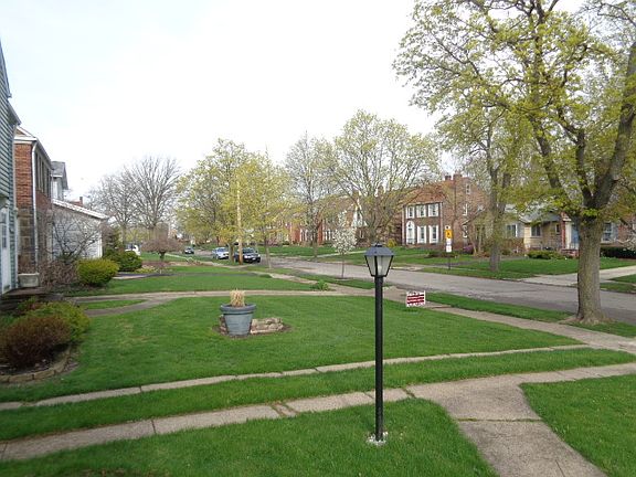 2nd image of 16505 Laverne Ave