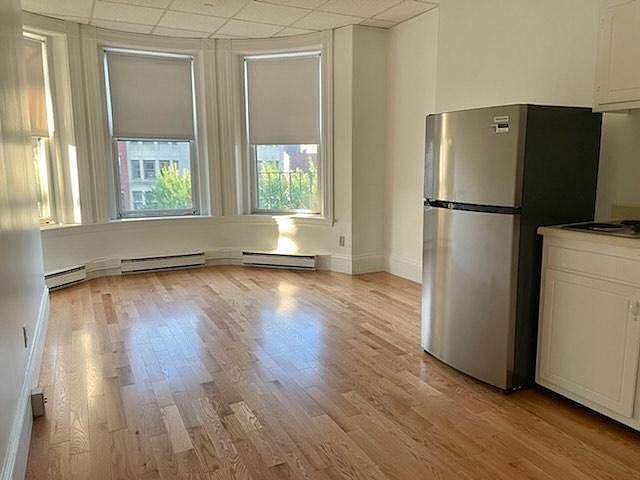 1st image of 854 Beacon St APT 12