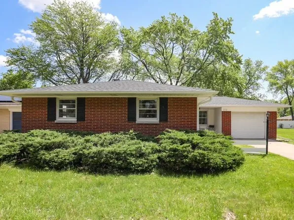 840 N Clay St, De Pere, WI 54115