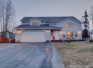 11113 Aberdeen Cir, Eagle River, AK 99577