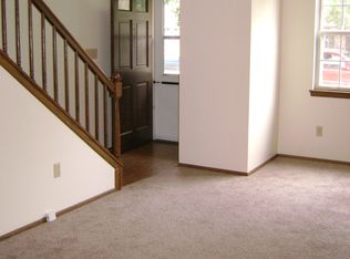 1230 Wisteria Ln APT 3, Waukesha, WI 53189