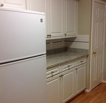 4th image of 3255 NE 184th St APT 12313