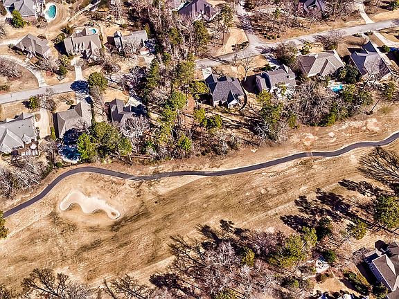 4th image of 429 Oxenbridge Way