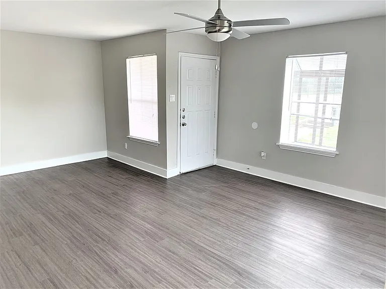 Centennial Place Apartments — Photo 16